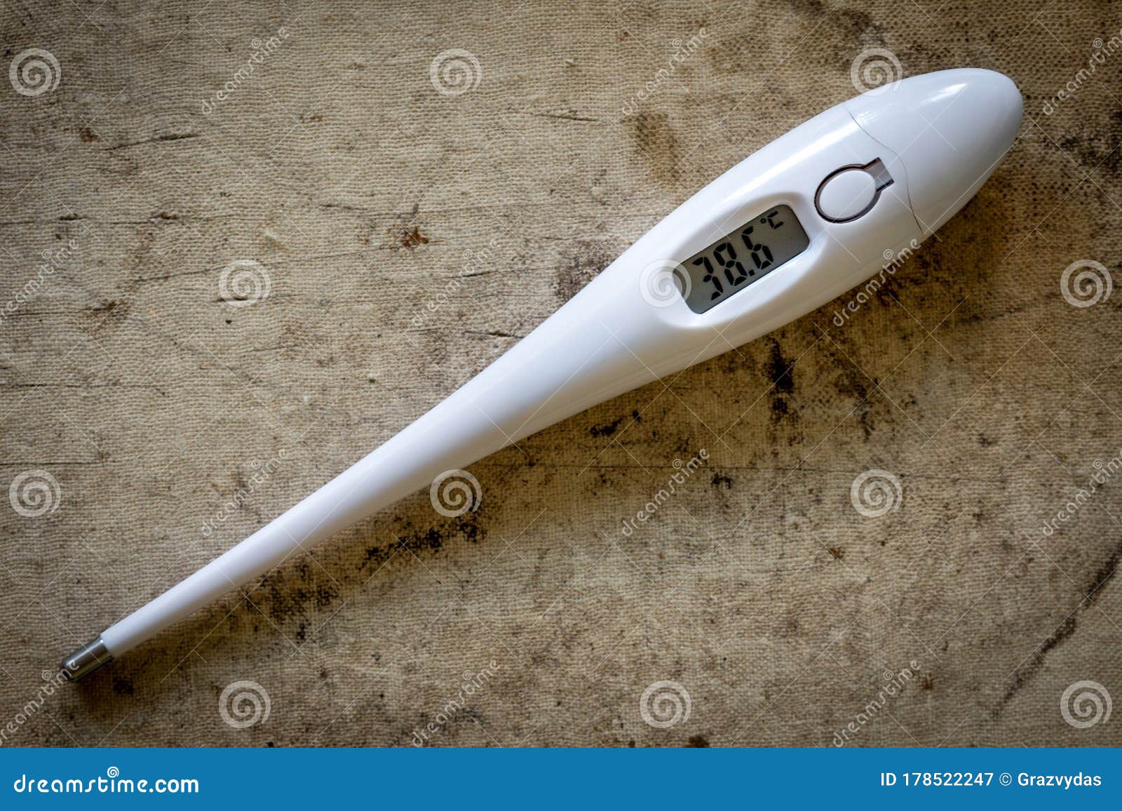 https://thumbs.dreamstime.com/z/digital-thermometer-high-temperature-degrees-178522247.jpg