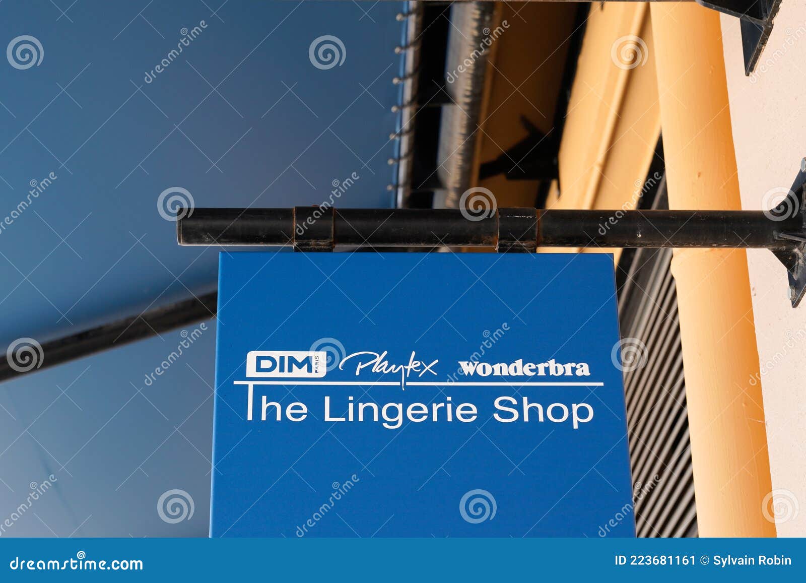 https://thumbs.dreamstime.com/z/dim-playtex-wonderbra-group-create-lingerie-shop-sign-text-brand-logo-montpellier-ocitanie-france-dim-playtex-wonderbra-223681161.jpg