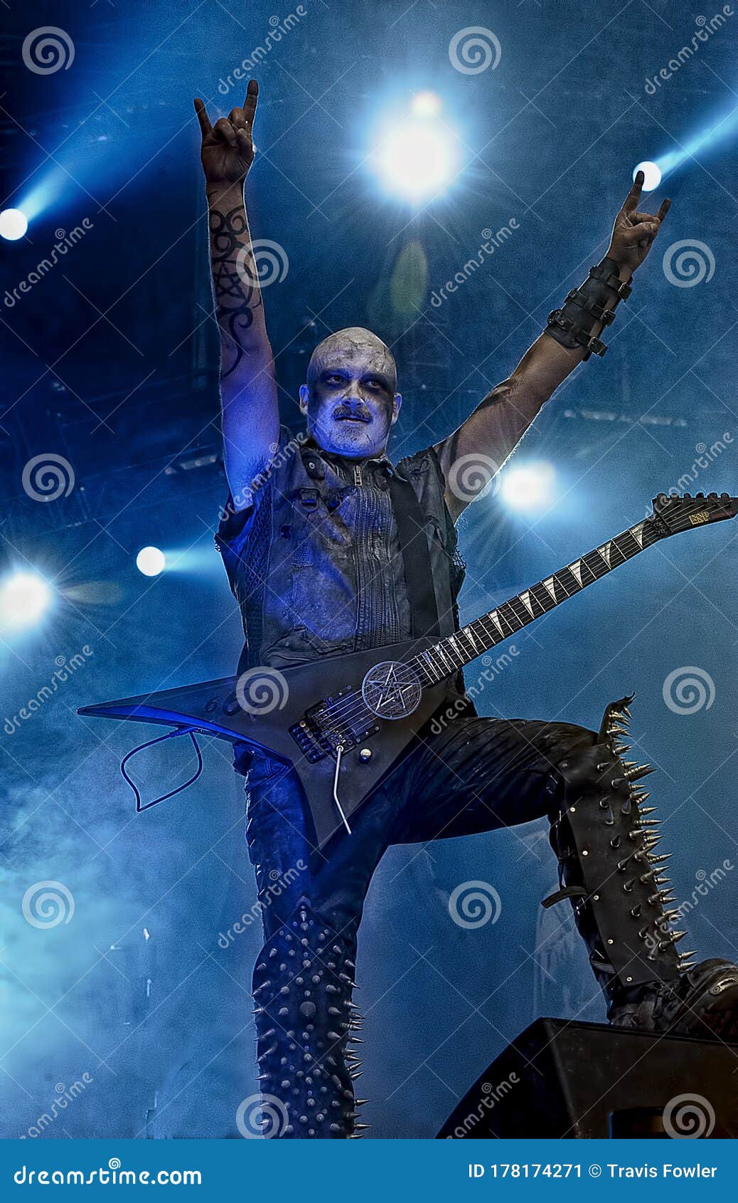 Shagrath of Norwegian metal band Dimmu Borgir performs on stage as News  Photo - Getty Images