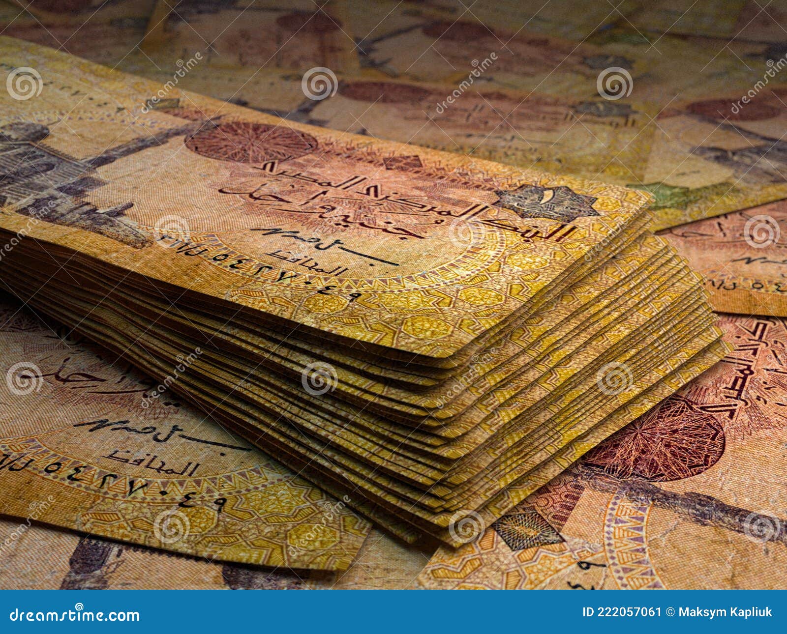 Dinero Egipcio Billetes En Libras Egipcias 1 Libras Egipcias Imagen De dinero-egipcio-billetes-en-libras-egipcias-1-libras-egipcias-imagen-de