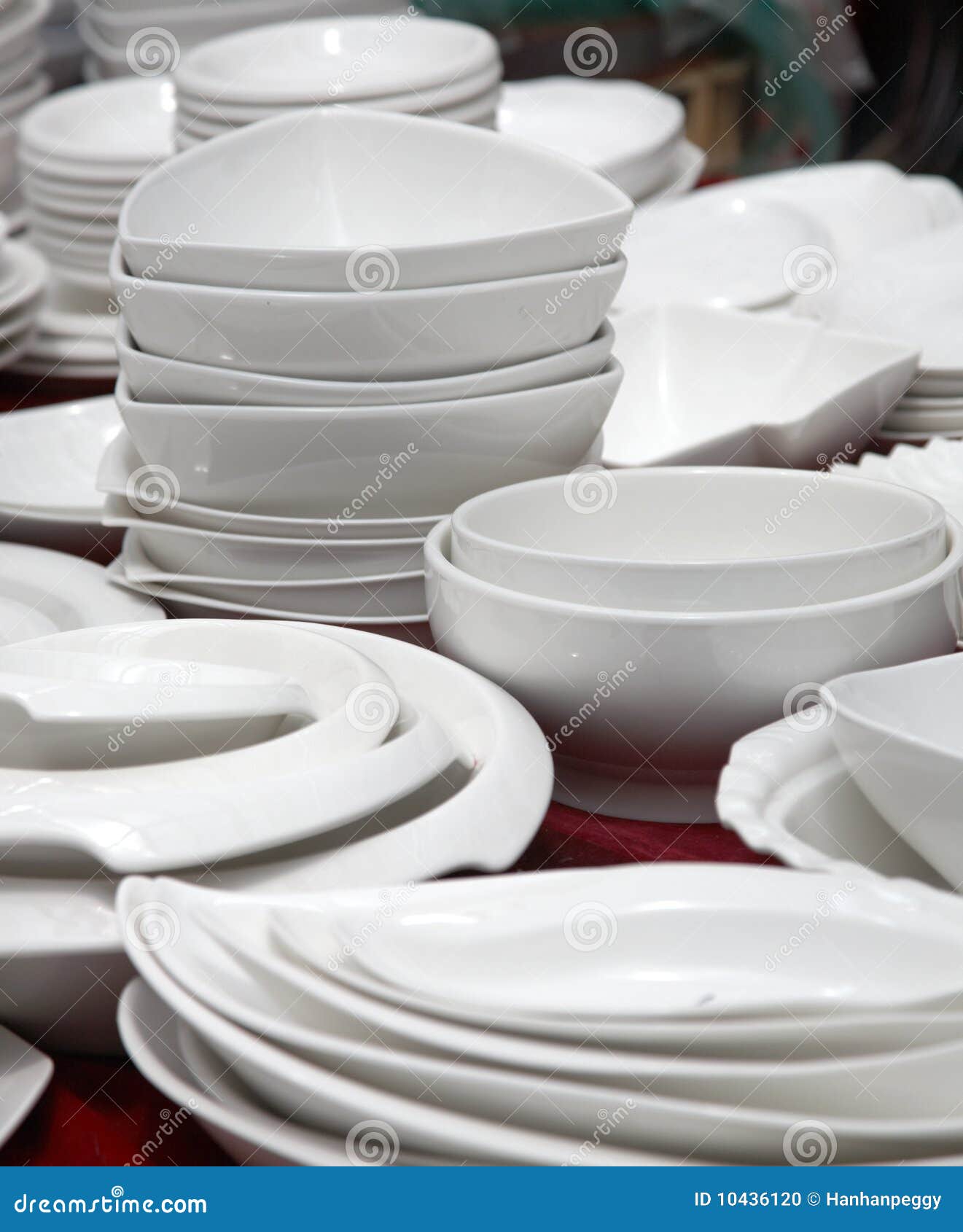 Dinnerware market stall stock photo. Image of restaurant 10436120