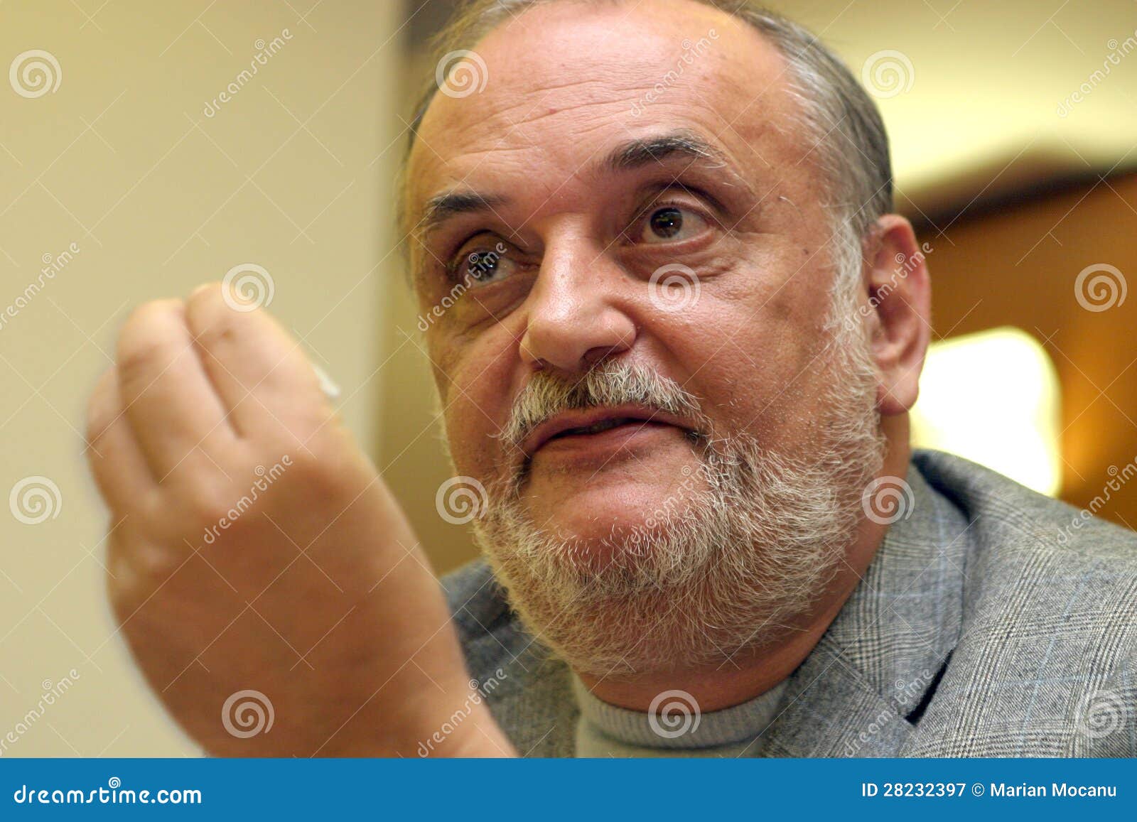 Dinu Patriciu editorial photography. Image of dinu, conference - 28232397