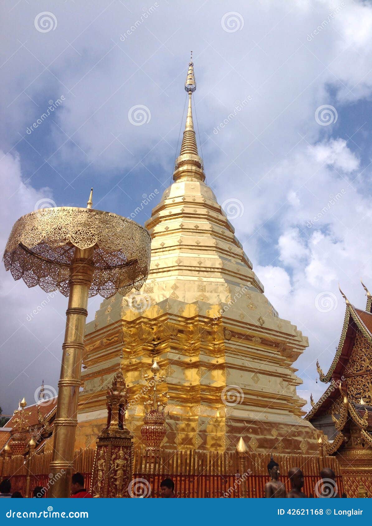 dio sutep gold tample in thailand