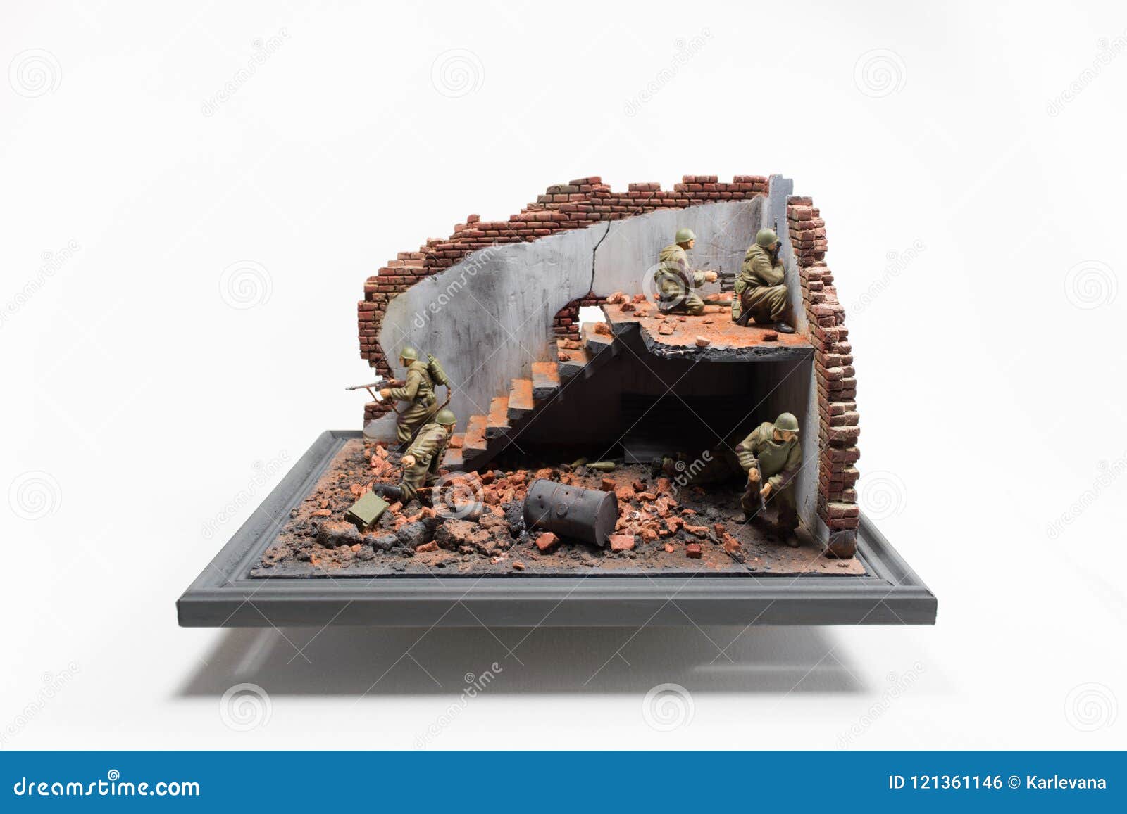 Diorama of Storm Indoors in Ruined Building with Six Soviet Sold
