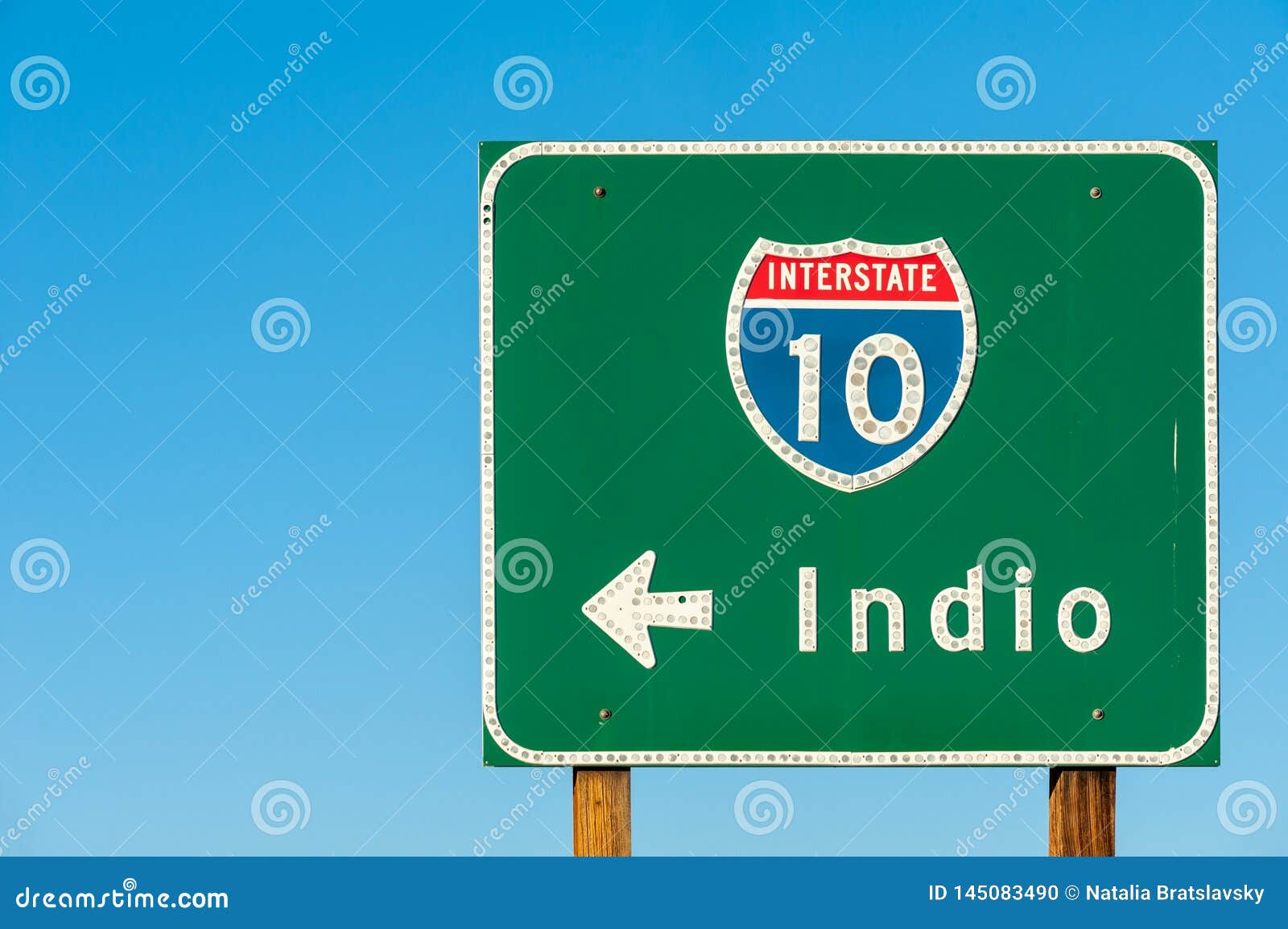 directional sign to indio