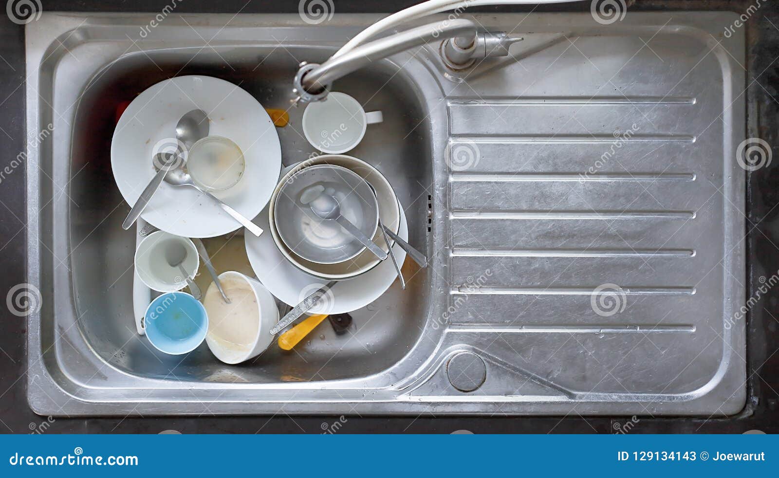 Dirt sink in kitchen stock image. Image of kitchen, mess 129134143