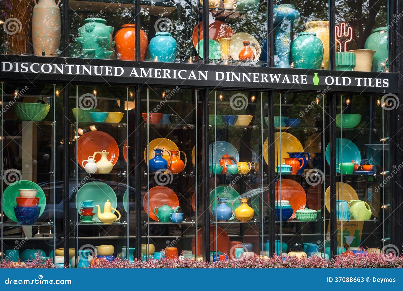 Discontinued American Dinnerware Store, Seattle Editorial Stock Photo