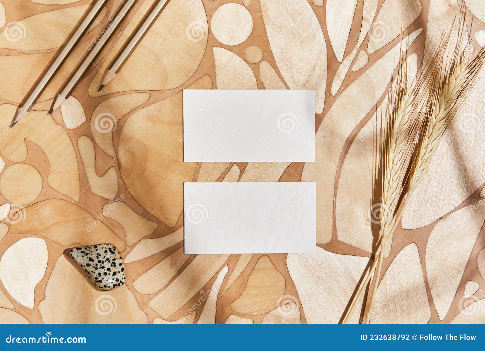 Diseño Interior Creativo Plano De Diseño Composición Con Maquillaje De Barajas De Visita Rocas Materiales Naturales Lápices Secos Stock de ilustración - Ilustración de cuadro, nadie: 232638792 Diseño Interior Creativo Plano De Diseño Composición Con Maquillaje De Barajas De Visita Rocas Materiales Naturales Lápices Secos Stock de ilustración - Ilustración de cuadro, nadie: 232638792