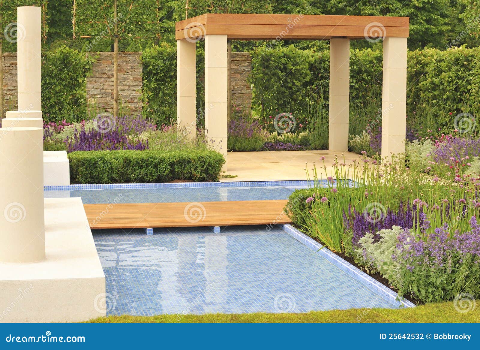 Disegno contemporaneo del giardino fotografia stock immagine ...