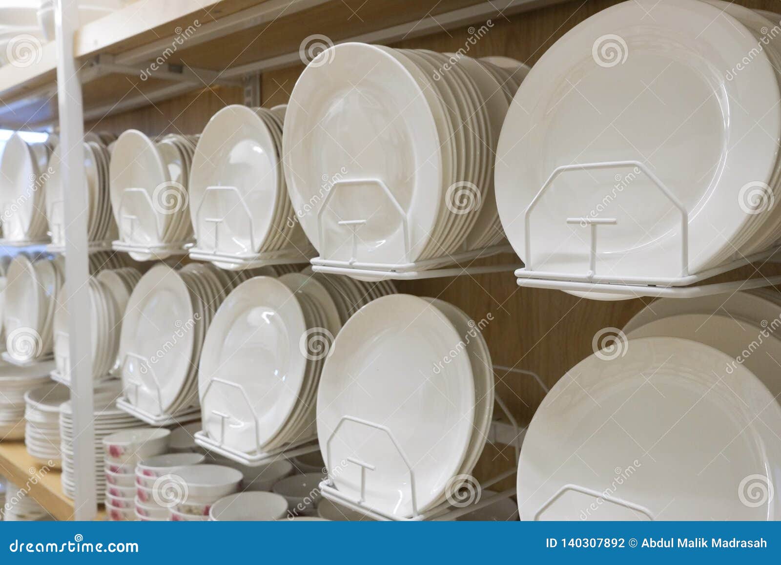 Dishes For Sale In The Store Stock Photo - Image of shelf, restaurant: 140307892