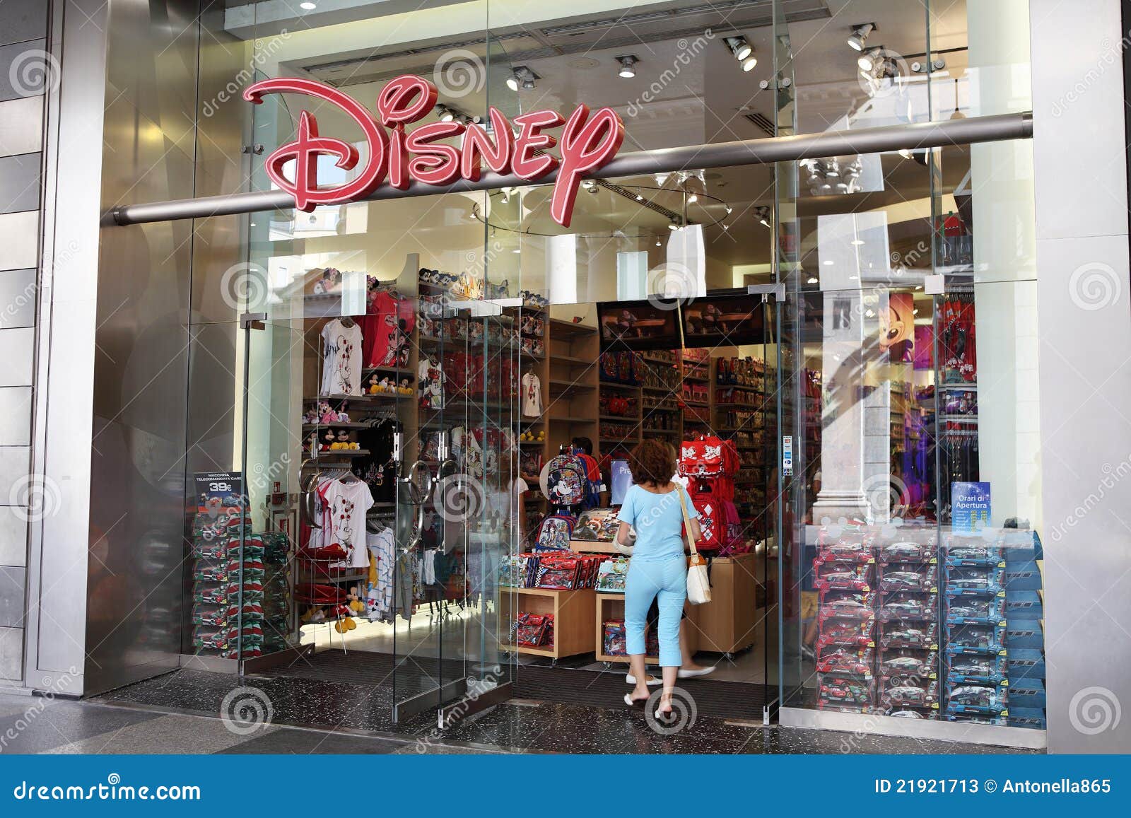 Disney store Milan editorial stock photo. Image of shop 21921713