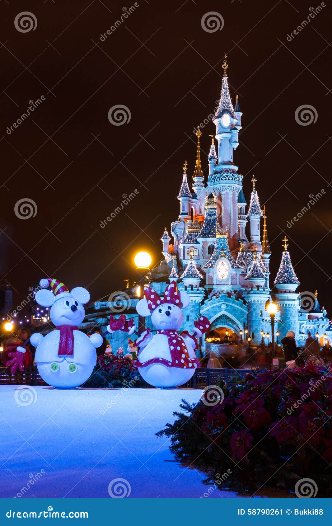 1,271 Disneyland Paris Castle Stock Photos - Free & Royalty-Free Stock  Photos from Dreamstime