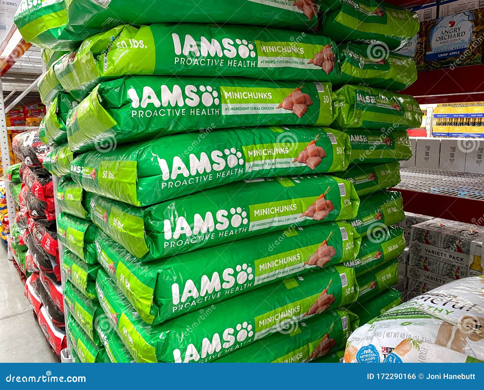 A Display of Iams Dog Food at a Sams Club Editorial Photo - Image of  business, iams: 172290166