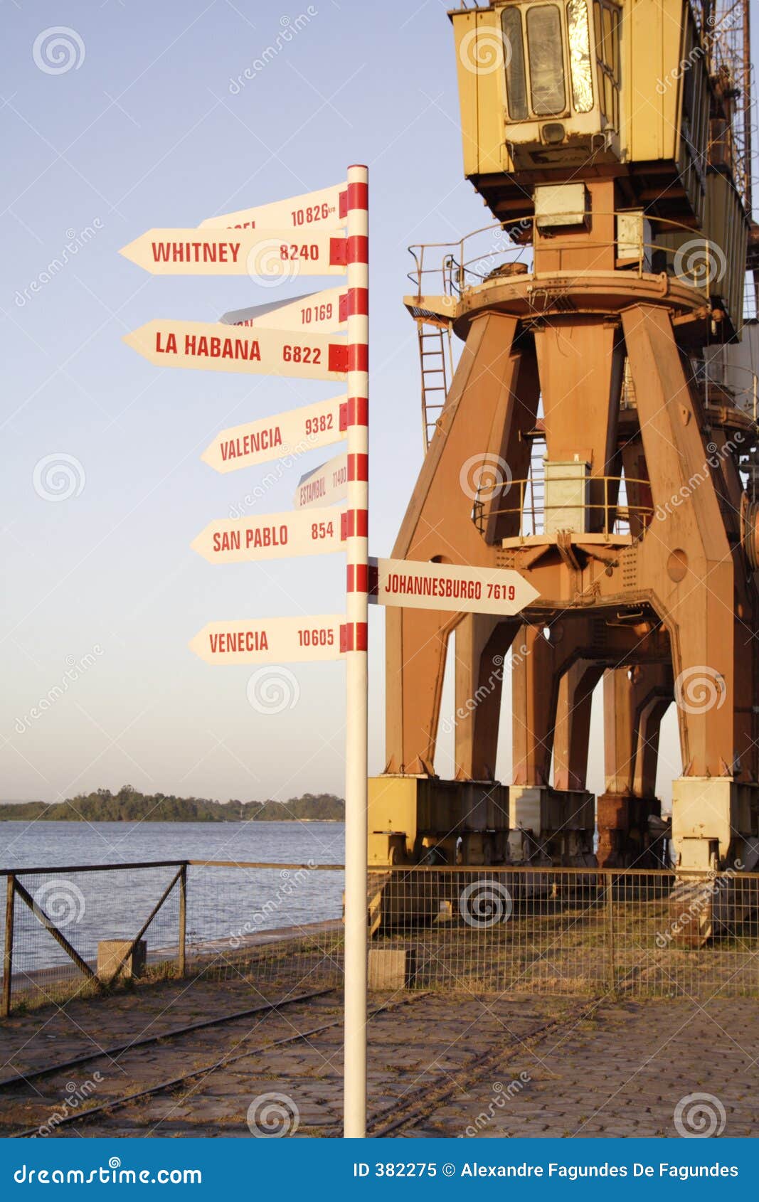 distances to porto alegre harbour