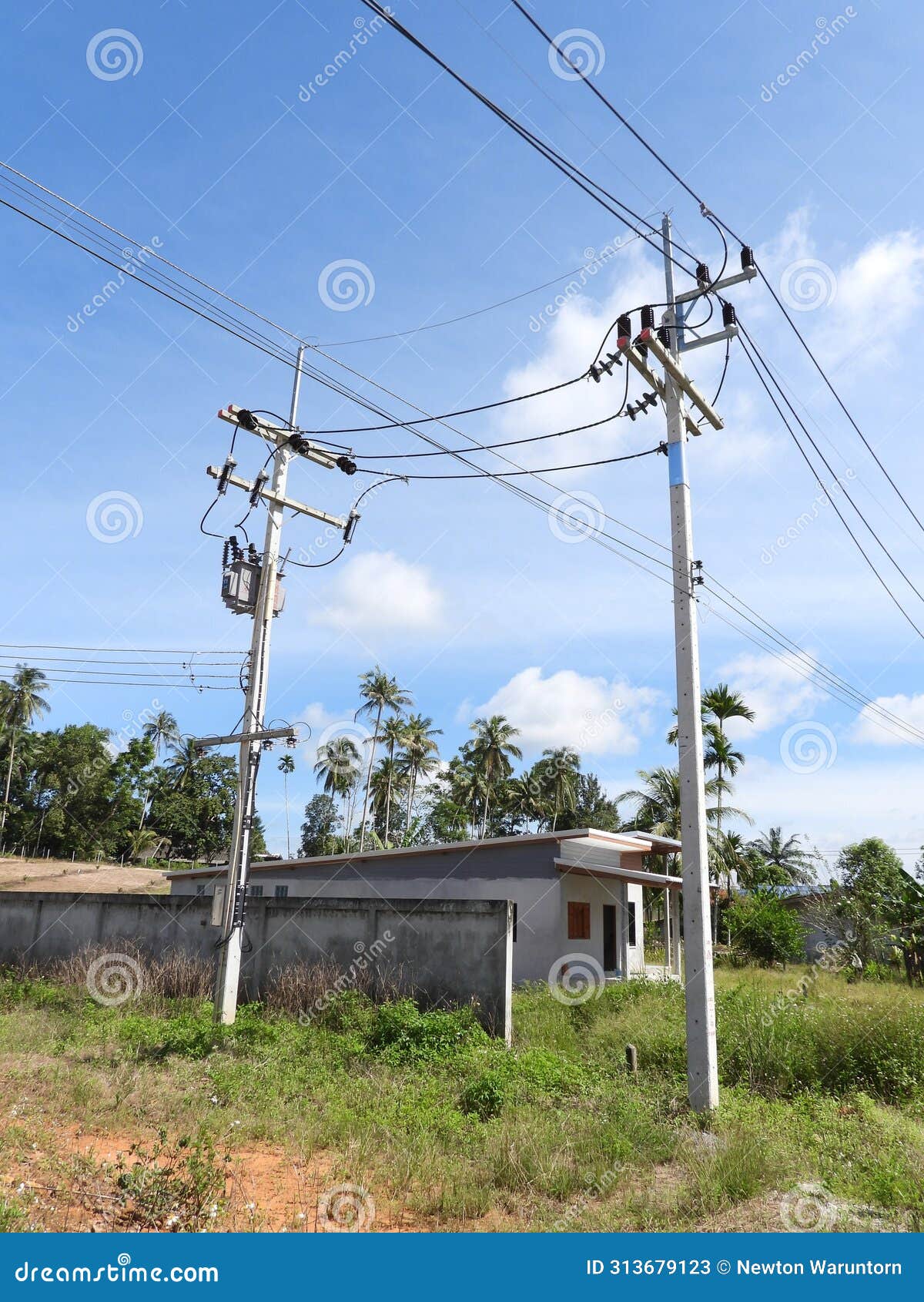 Distribution Transformer on Single Pole Stock Image - Image of single