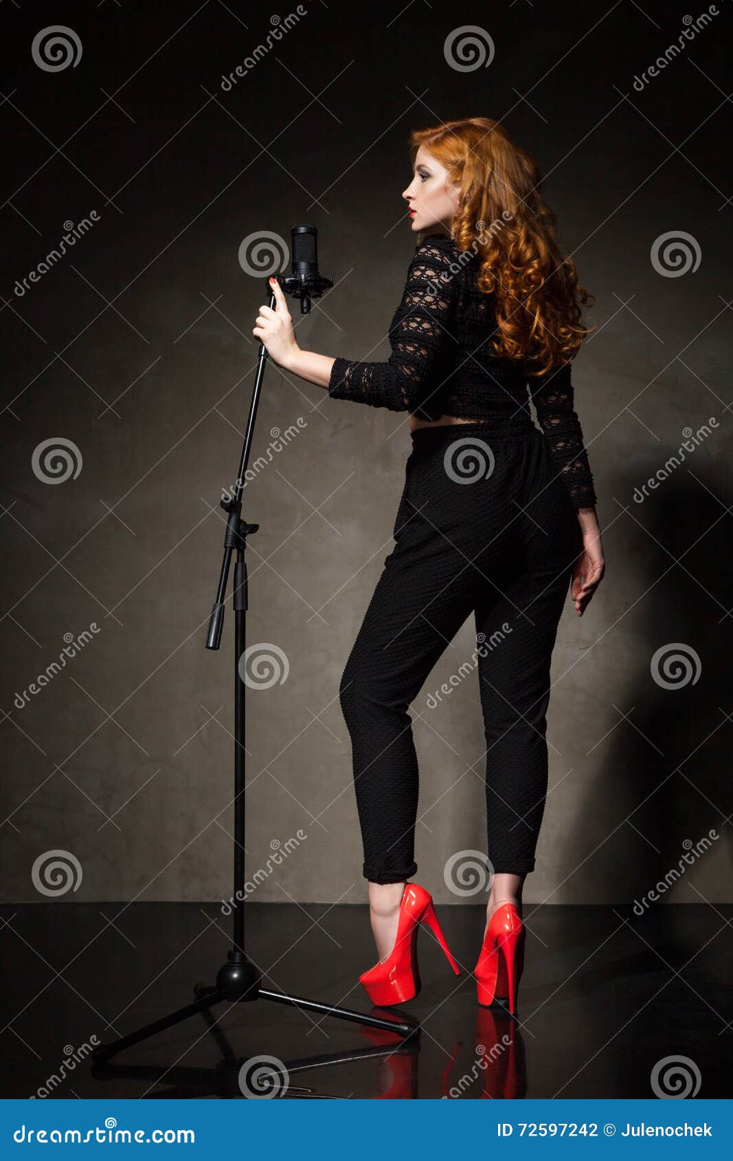 Diva in Black and Red Signing Song Stock Photo - Image of young, woman: 72597242