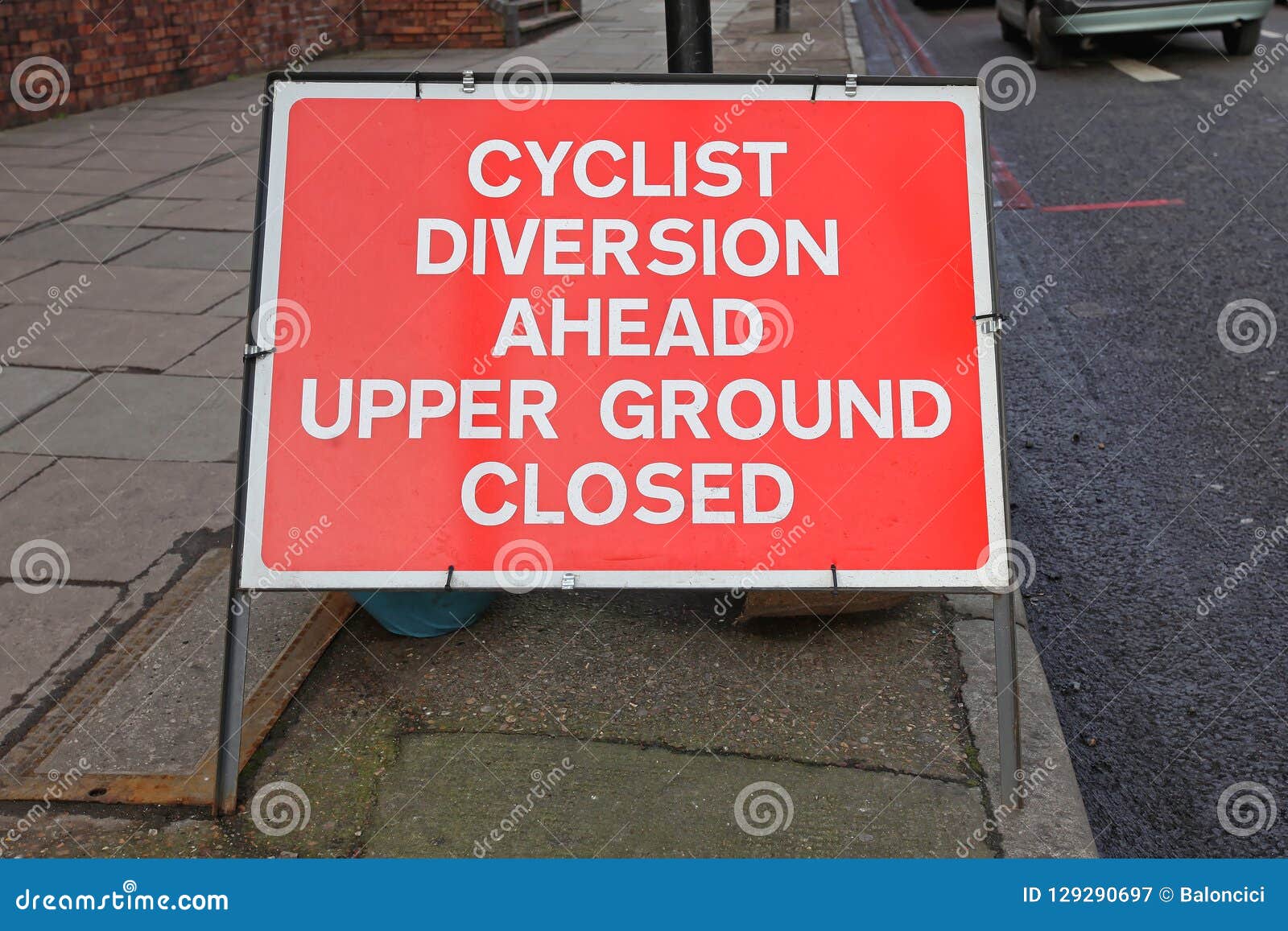 diversion ahead cyclist