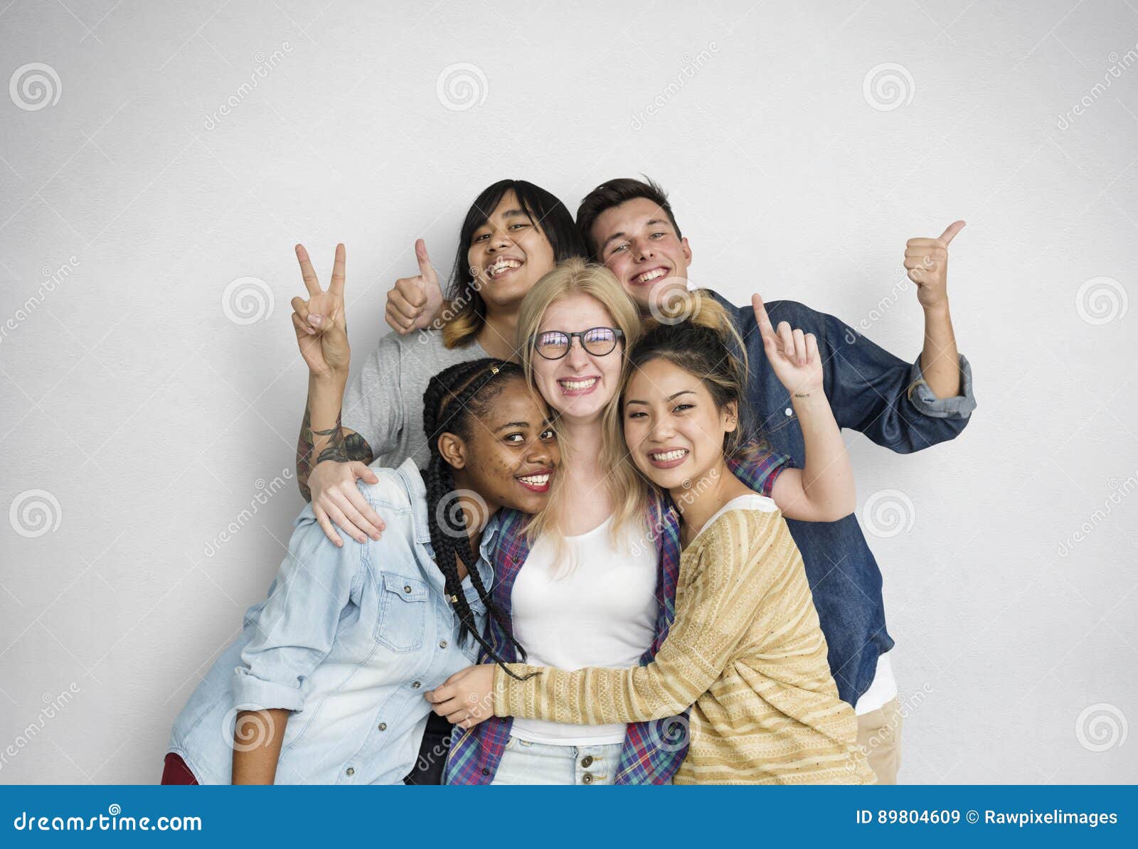 diversity students friends happiness pose concept