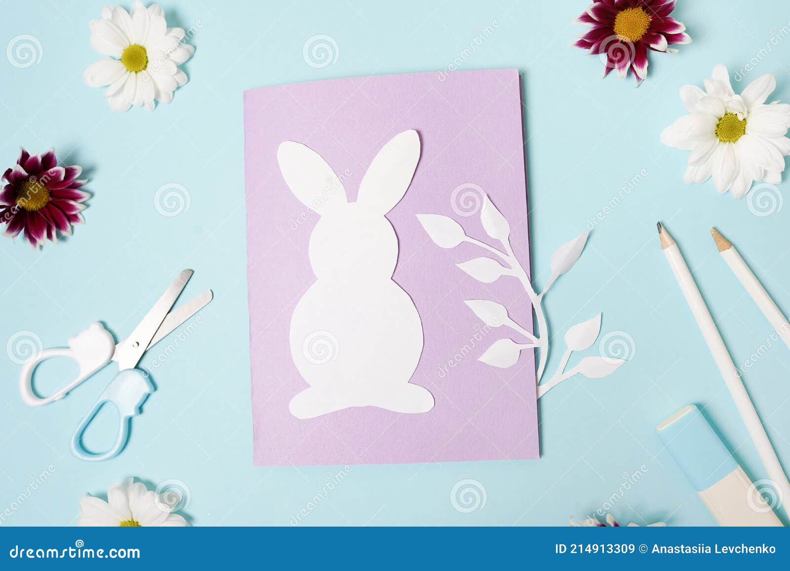 Diy Ideas Instruction For Making Easter Card Handmade Card On Blue Background With Flowers Stock Image Image Of Celebration Festive 214913309