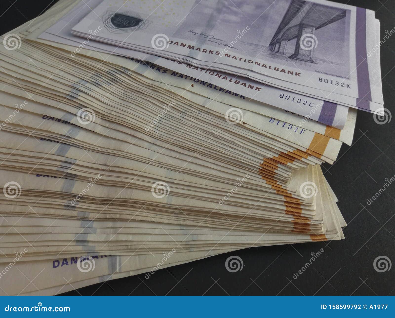 丹麦克朗注，丹麦库存照片. 图片包括有财富, 丹麦语, 获得, 制作, 出售, 度过, 班珠尔, 附注- 158599792