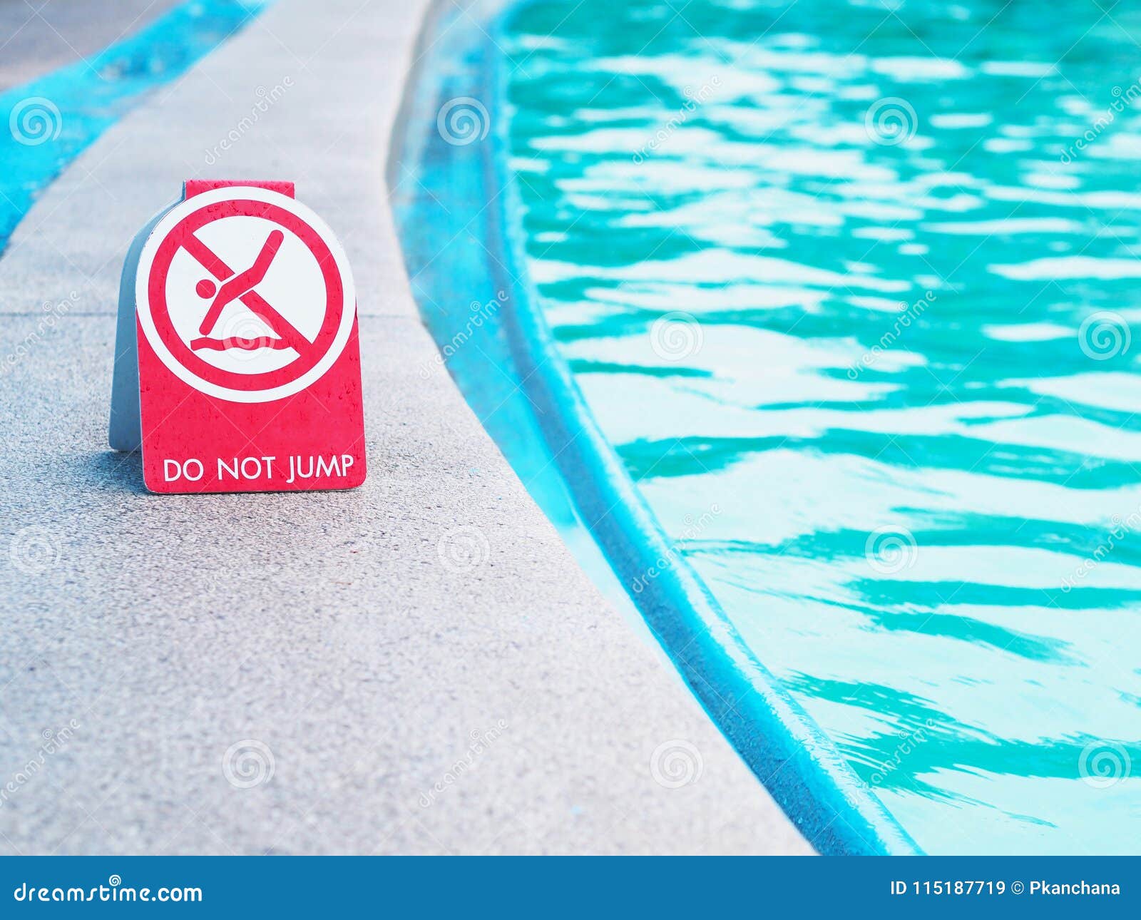 Сайт без водяных знаков. Таблички для бассейна. Указатель бассейн. Знак бассейн. Запрещающие знаки для бассейна.