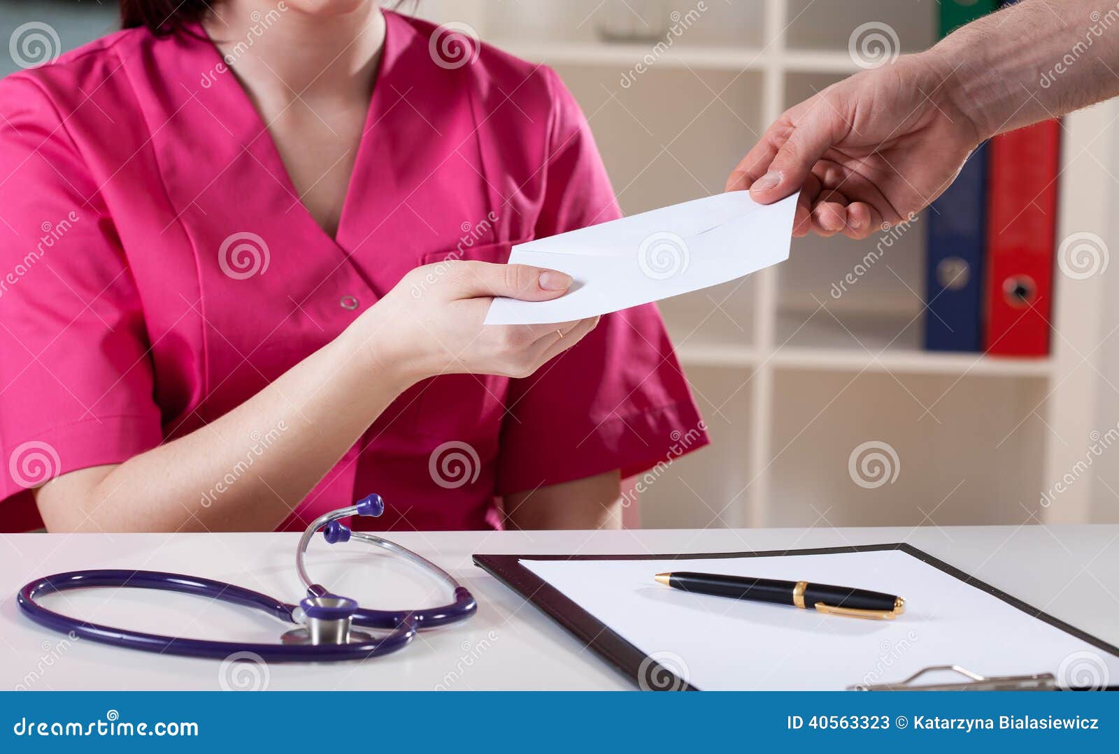 doctor accepting bribery