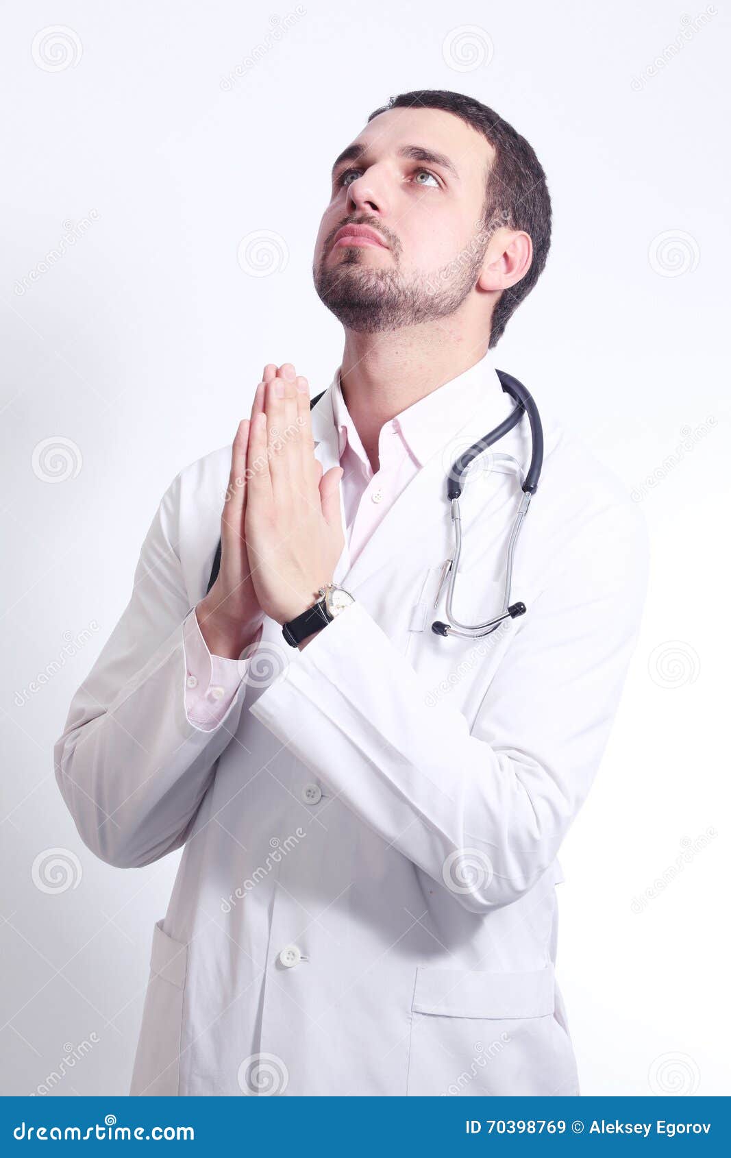 Doctor en una capa blanca imagen de archivo. Imagen de sano 70398769