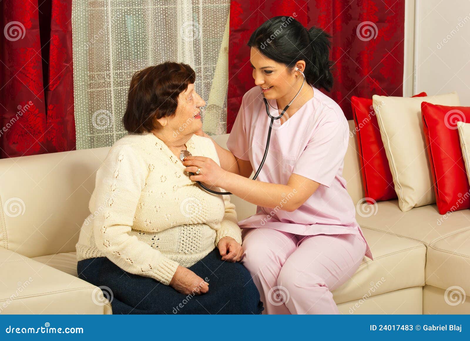 doctor examine senior home