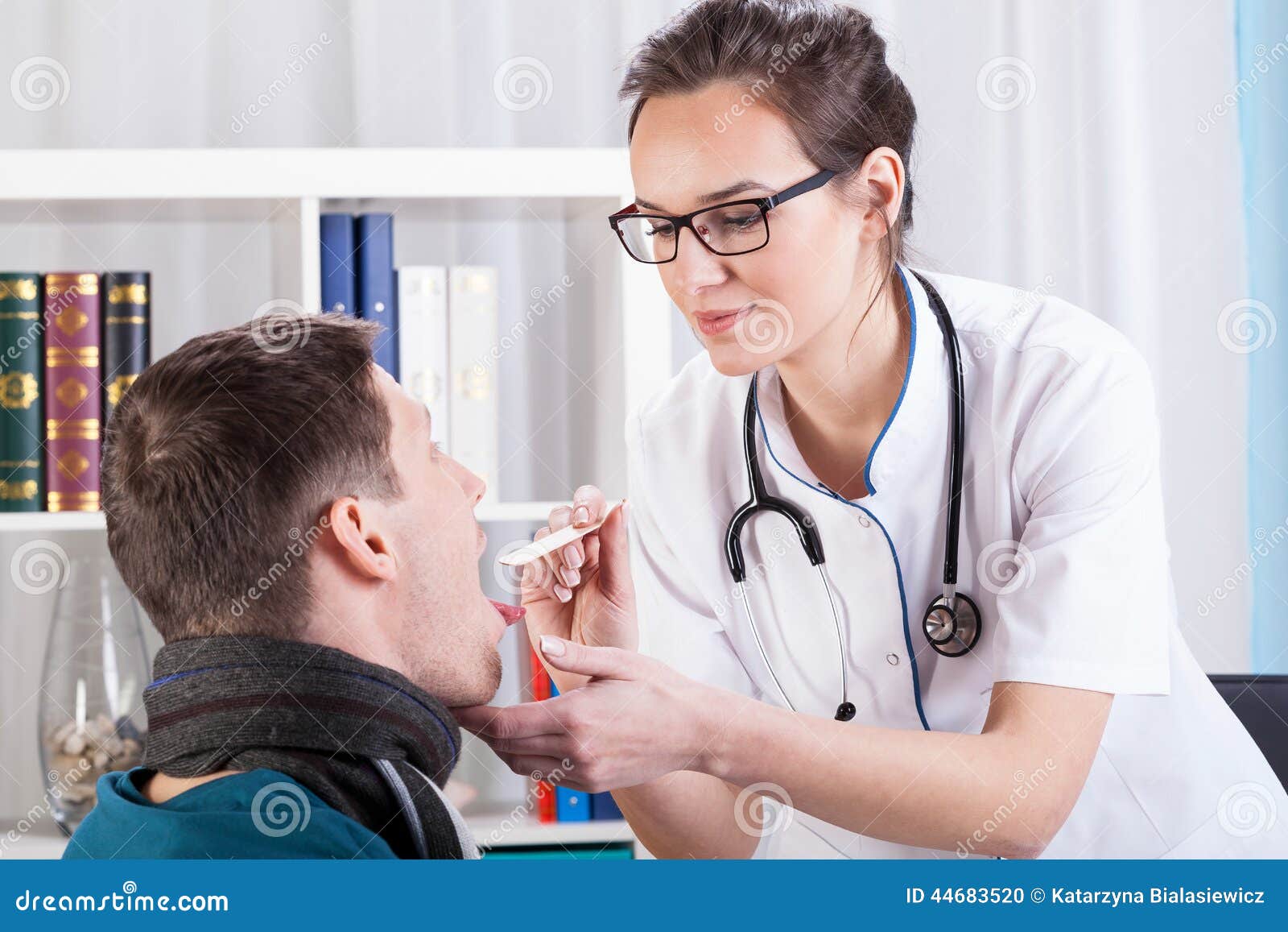 Examining throat infections in adults Post amateur gfs