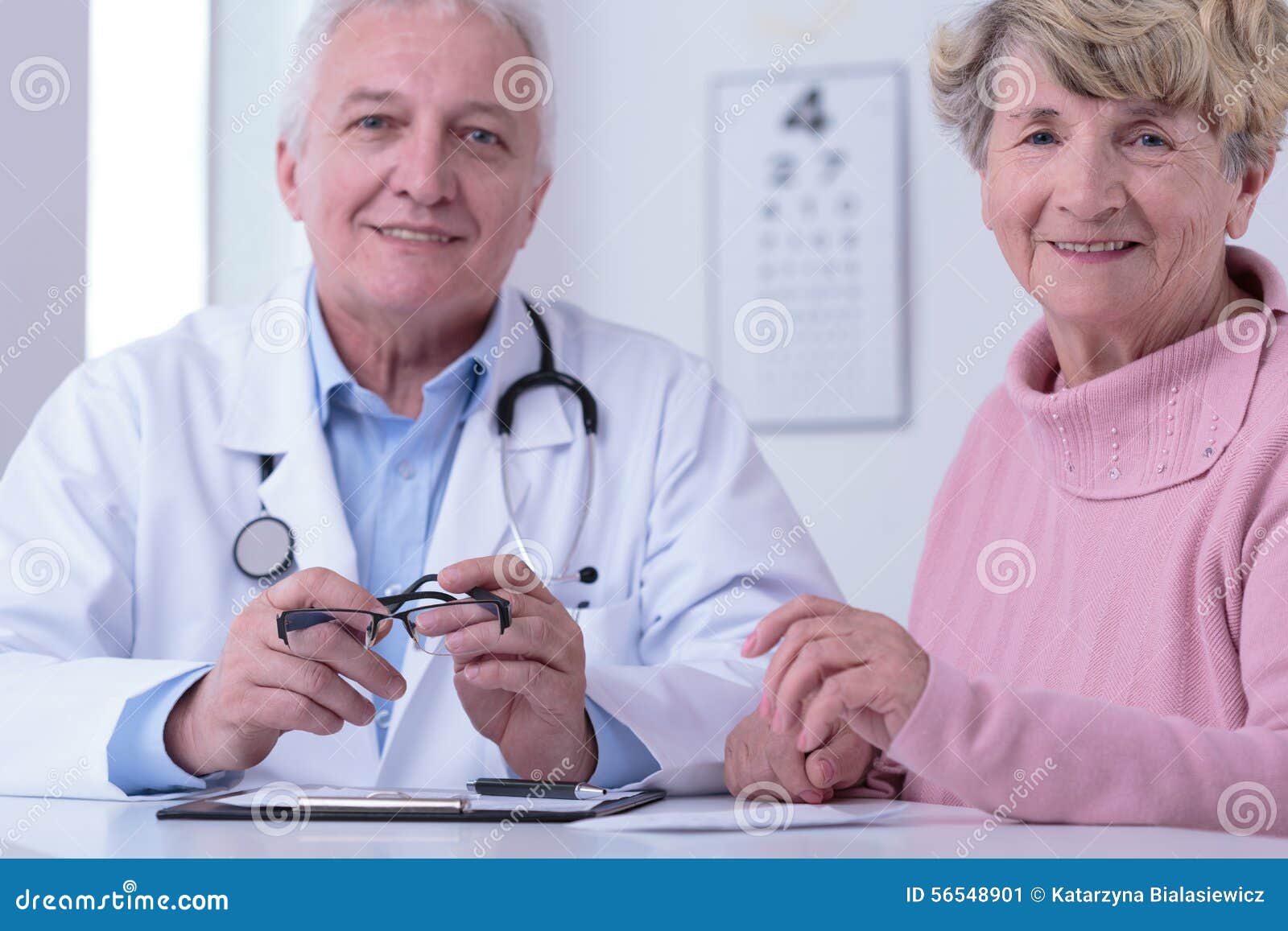 Doctor and Grateful Patient Stock Image - Image of physician, heal ...