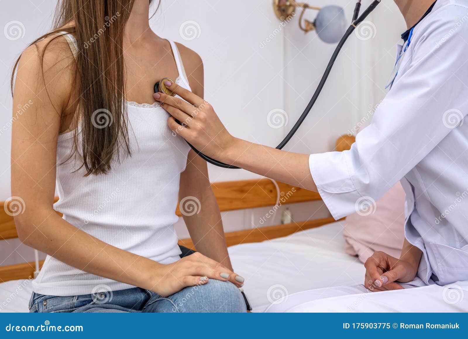 Doctor Listening Patient`s Heartbeat With Stethoscope In Hospital Stock Image Image Of