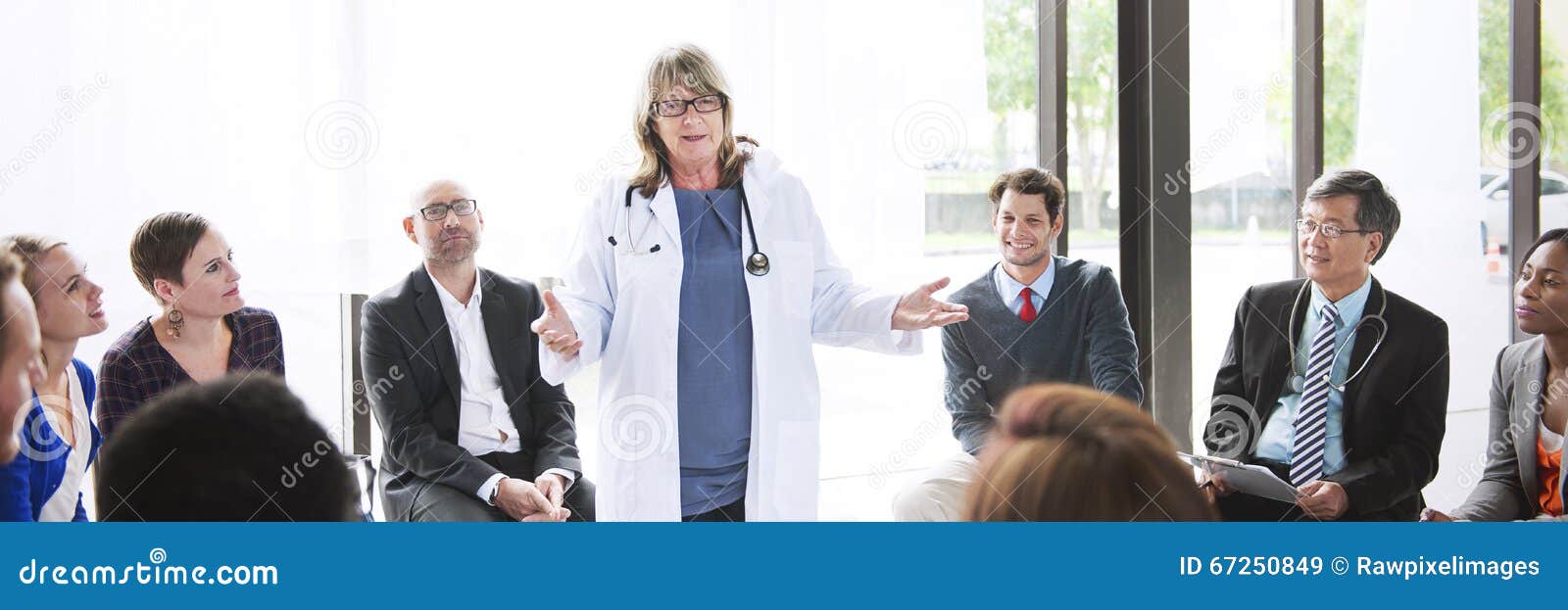doctor meeting teamwork diagnosis healthcare concept