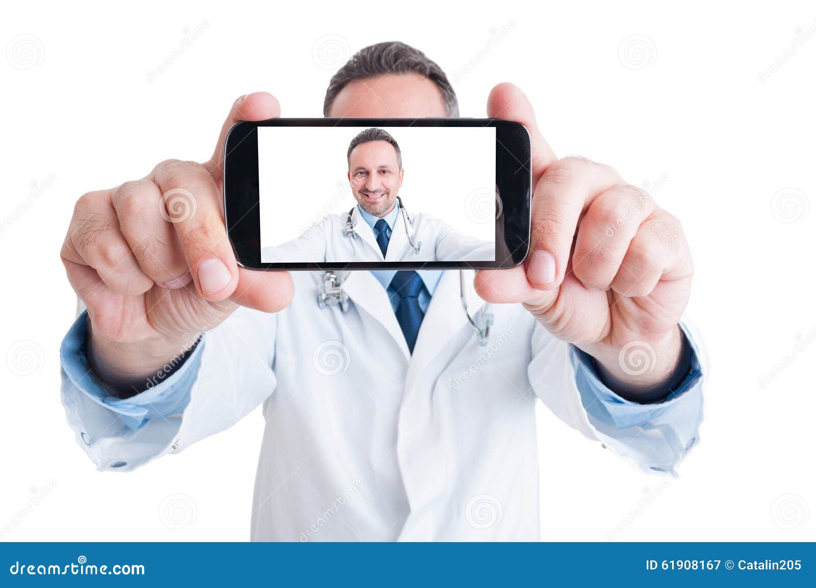 Doctor O Médico Hermoso Que Toma Un Selfie Con La Cámara Trasera Imagen de  archivo - Imagen de consultor, publicidad: 61908167
