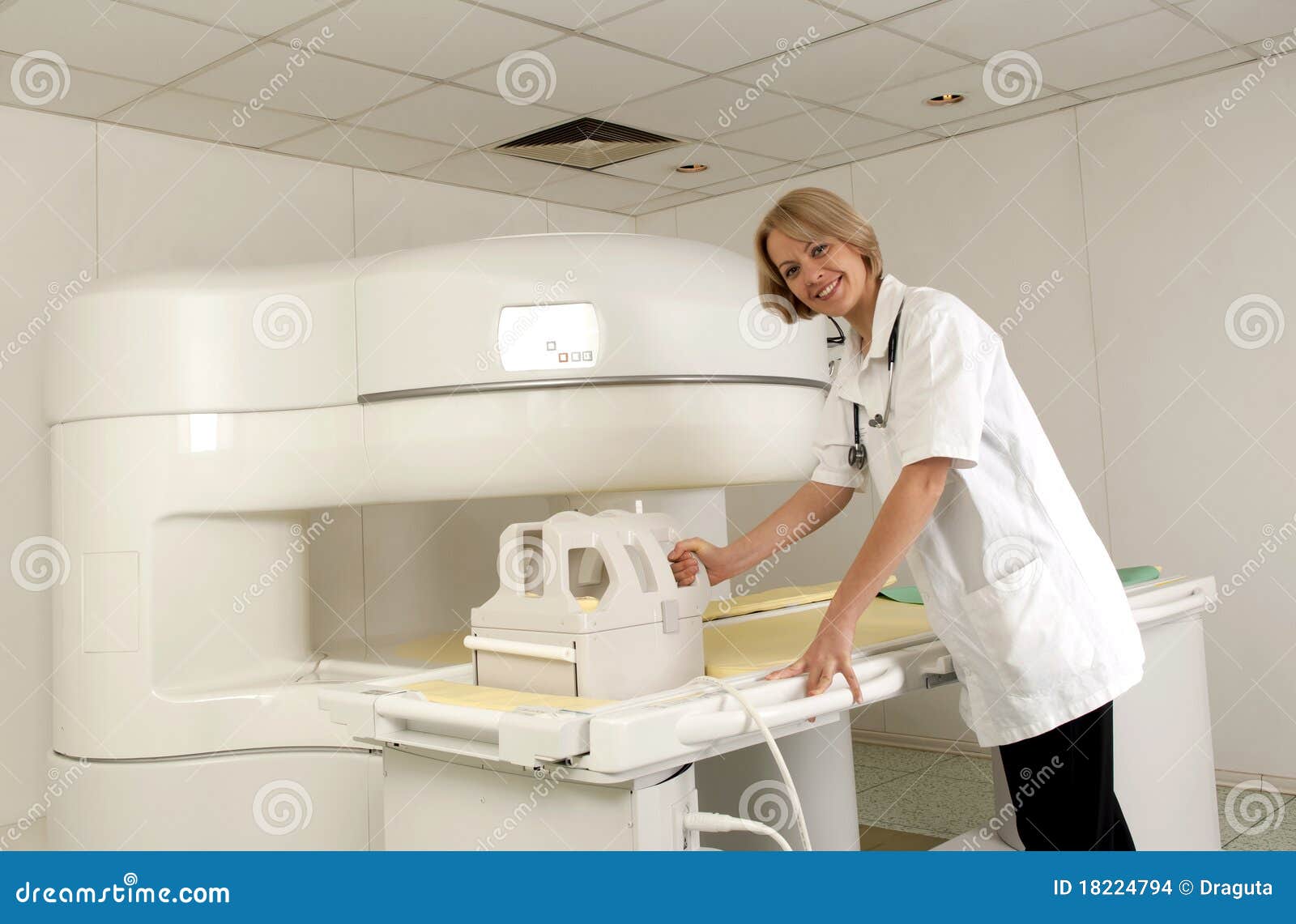 doctor prepare mri scanner