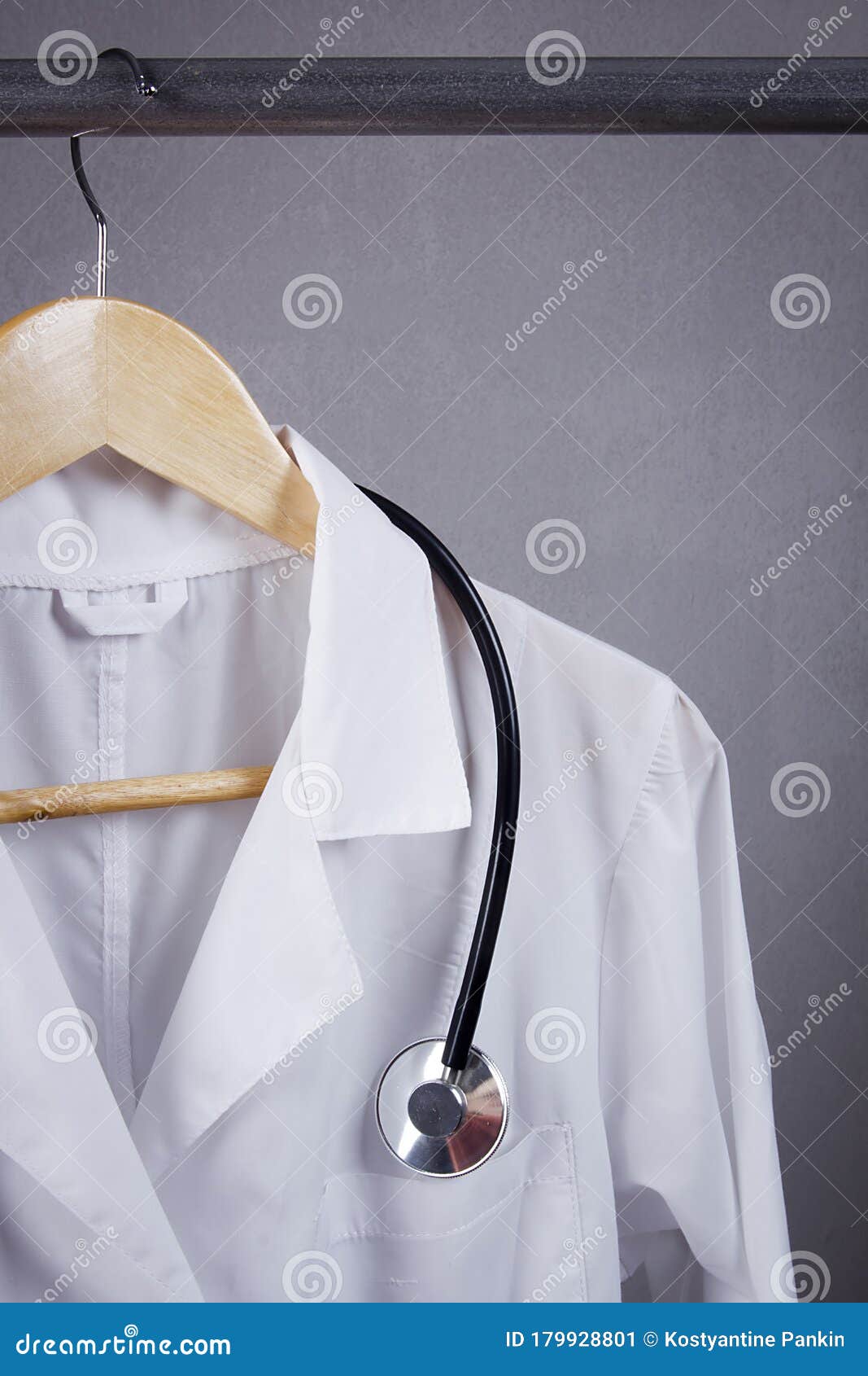 doctorÃ¢â¬â¢s white coat