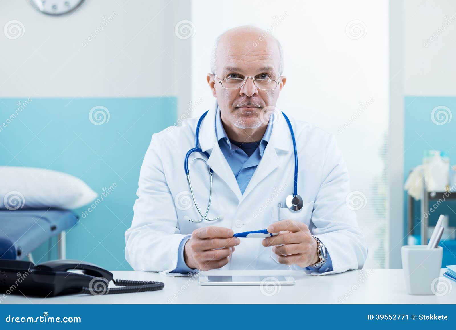 Doctor at work stock image. Image of male, doctor, working - 39552771