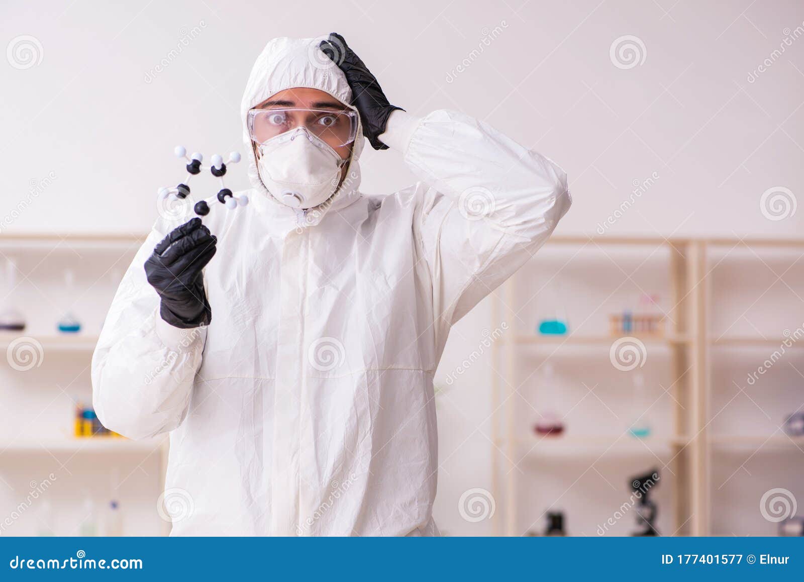 Doctor Working in Lab in Coronavirus COVID-19 Concept Stock Image ...