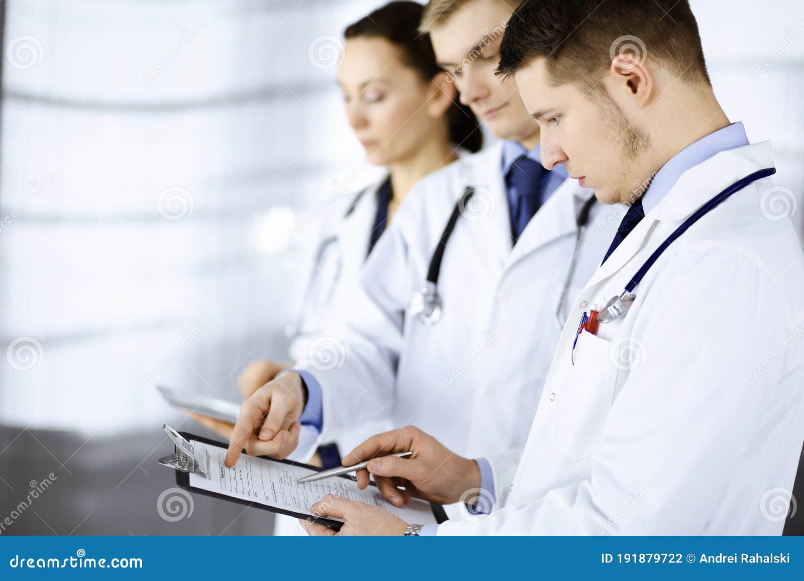 doctors in training diagnostic exam