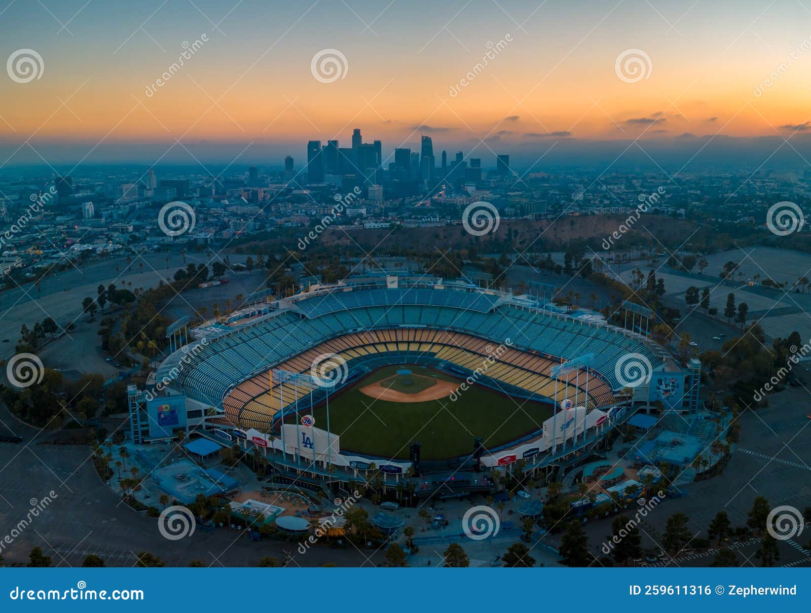 Dodgers stadium at dusk editorial photo. Image of road - 259611316