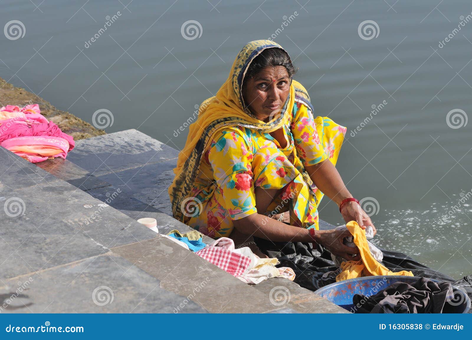 Doing Laundry in India editorial stock photo. Image of hinduism 16305838