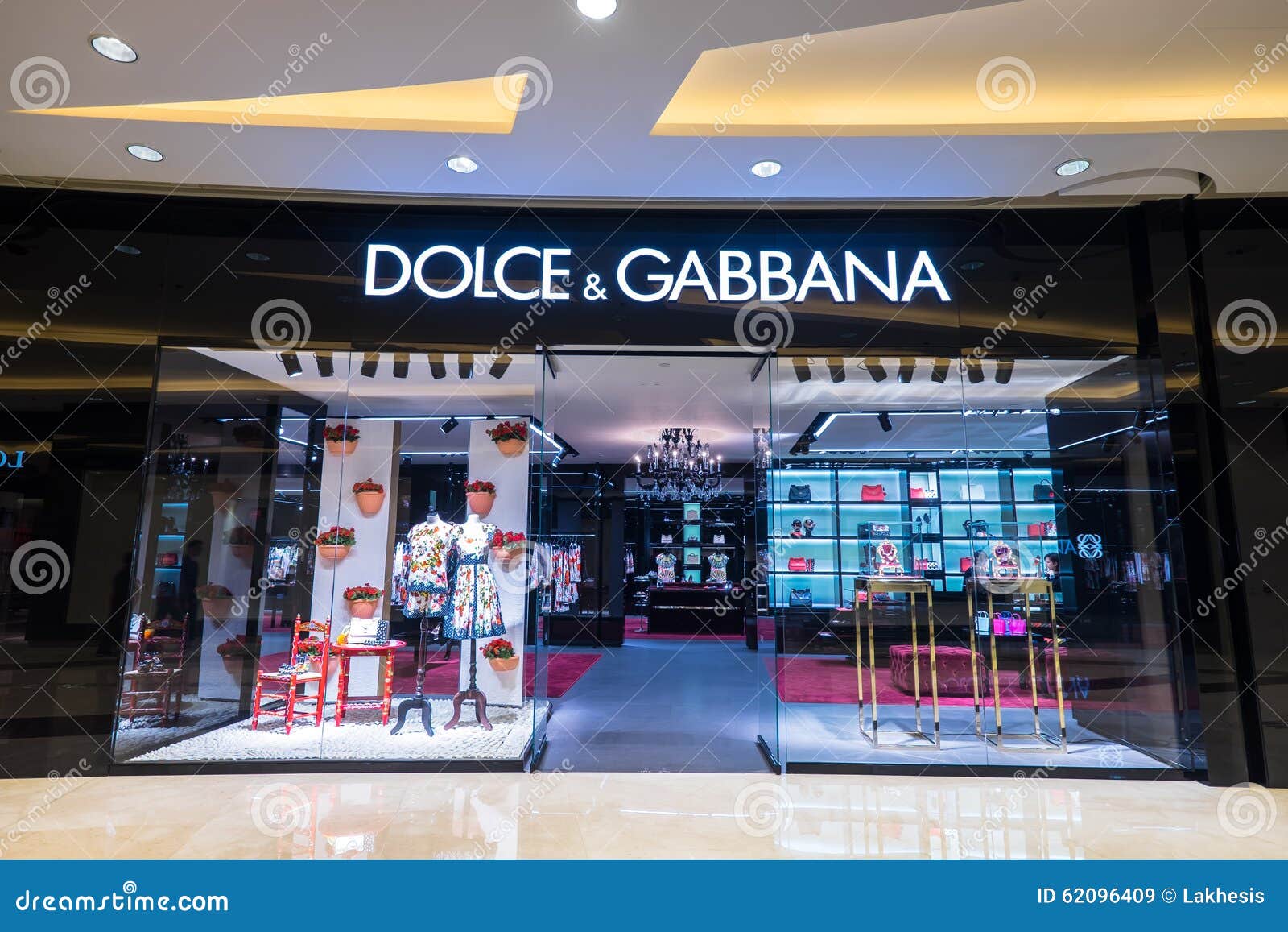 Dolce Gabbana Fashion Boutique Display Window. Hong Kong Editorial ...