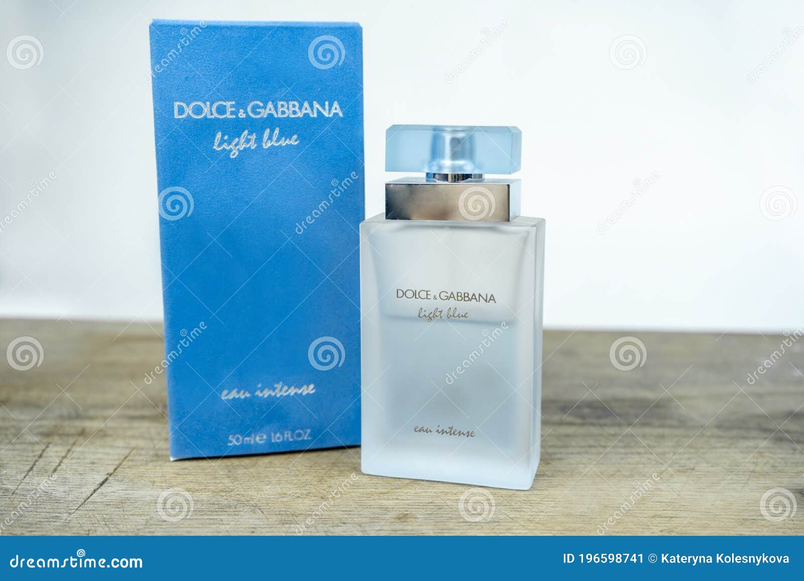 Total 47+ imagen dolce and gabbana light blue box - Thcshoanghoatham ...