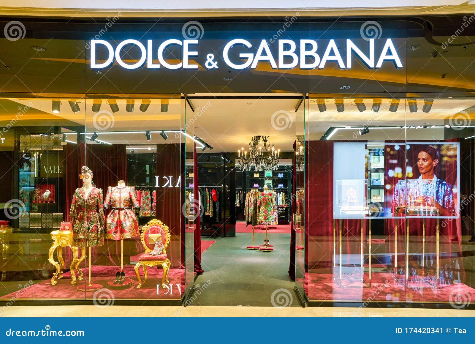 Dolce & Gabbana photo. Image of mall 174420341