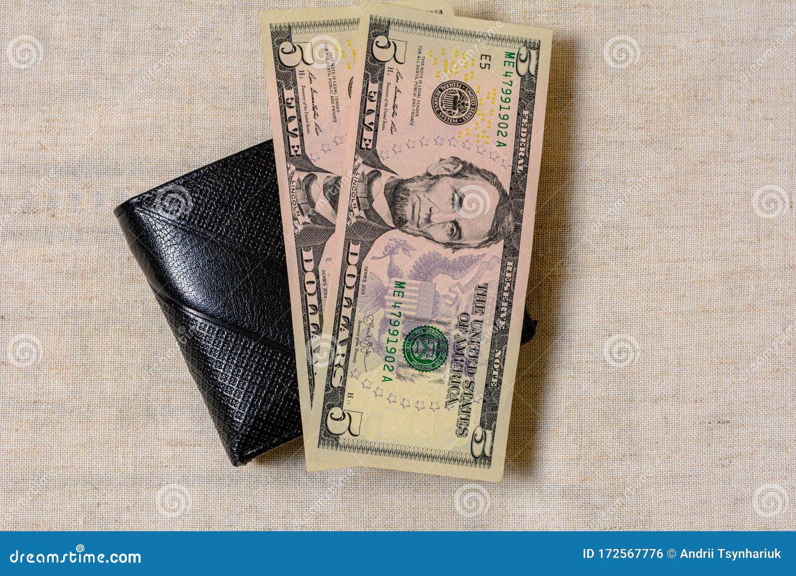 Krigsfanger identifikation Gemme A Dollar Bill in the Size 5 of a Black Wallet Stock Photo - Image of paper,  commerce: 172567776