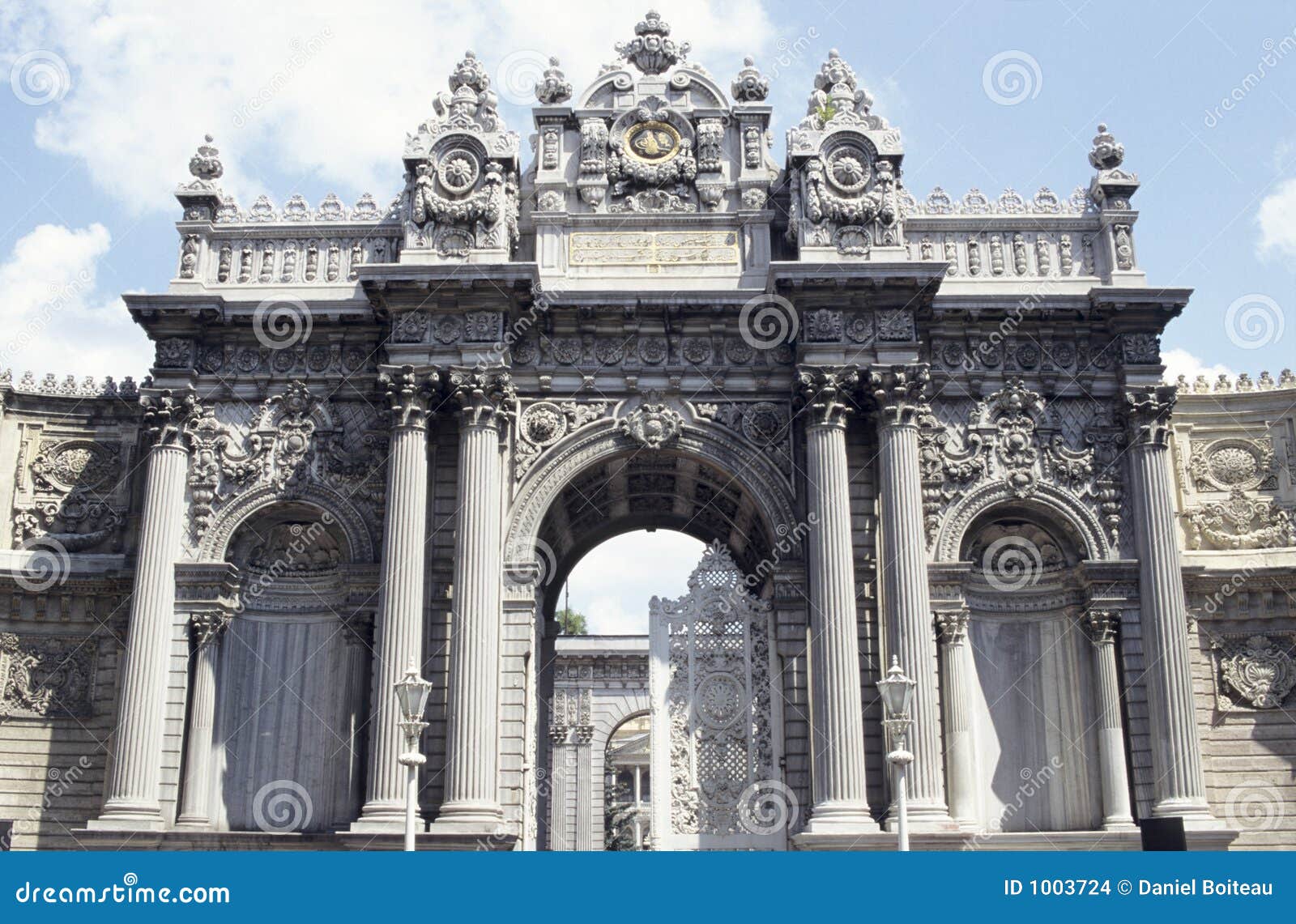 dolmabahce palace