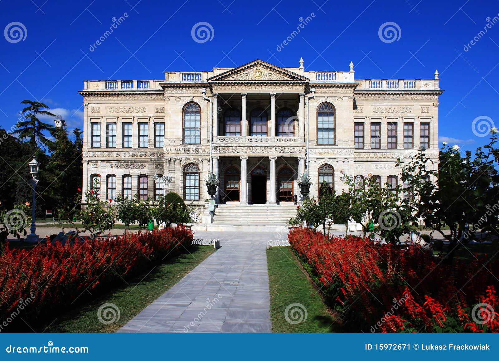 dolmabahce palace