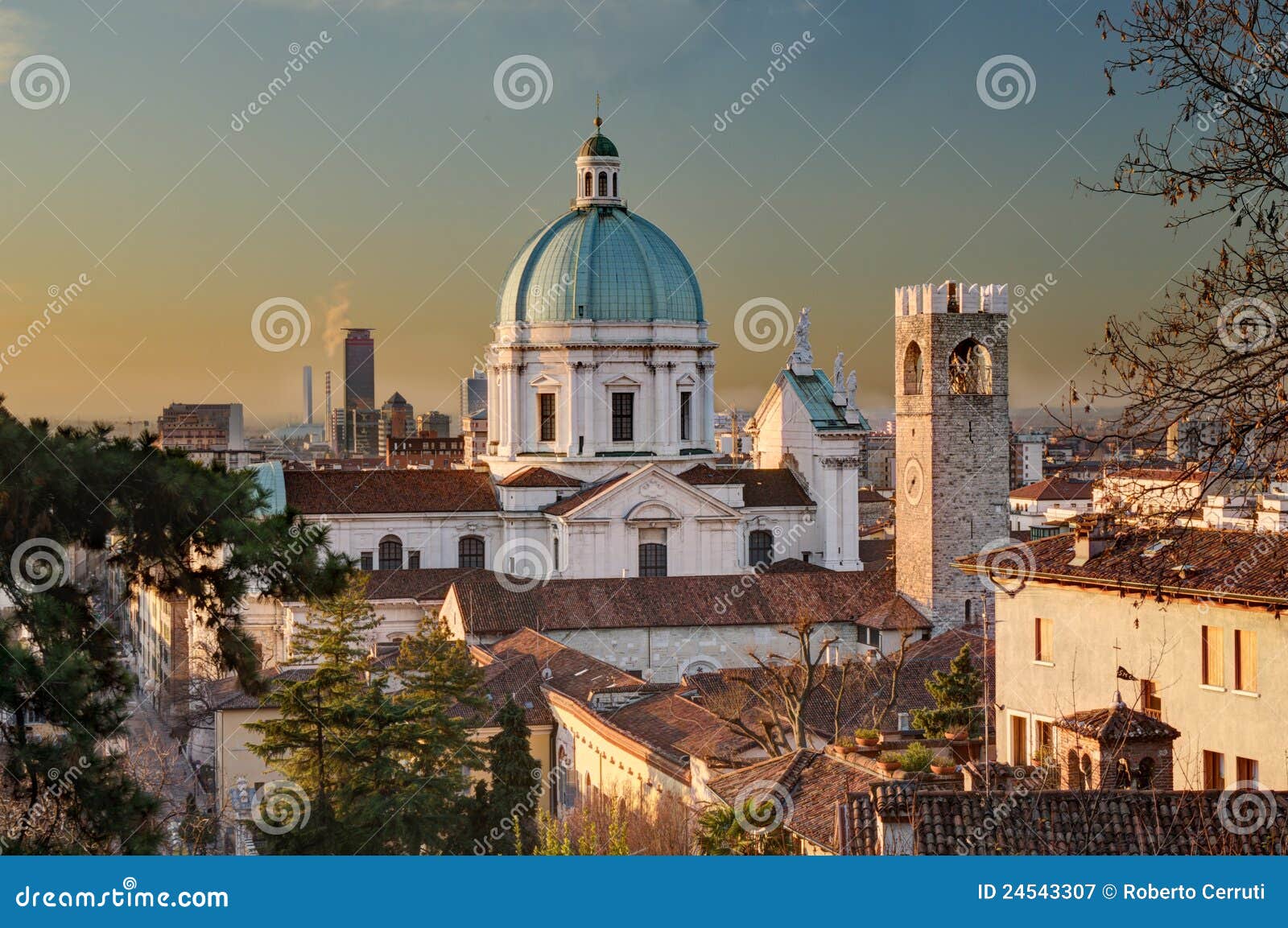 the dome of duomo nuovo in brescia after sunrise