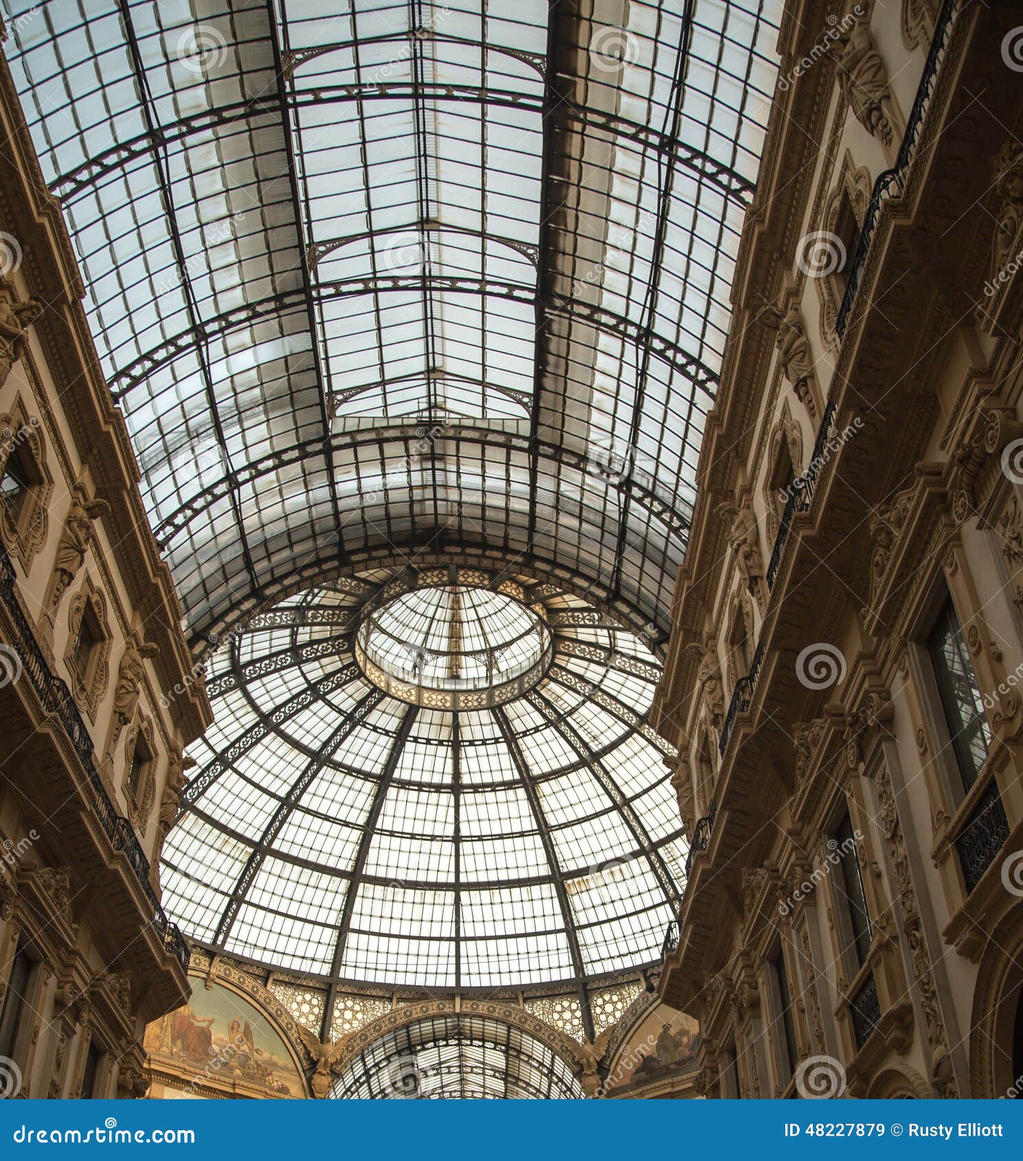 Dome in milan stock image. Image of landmark, mall, gallery 48227879