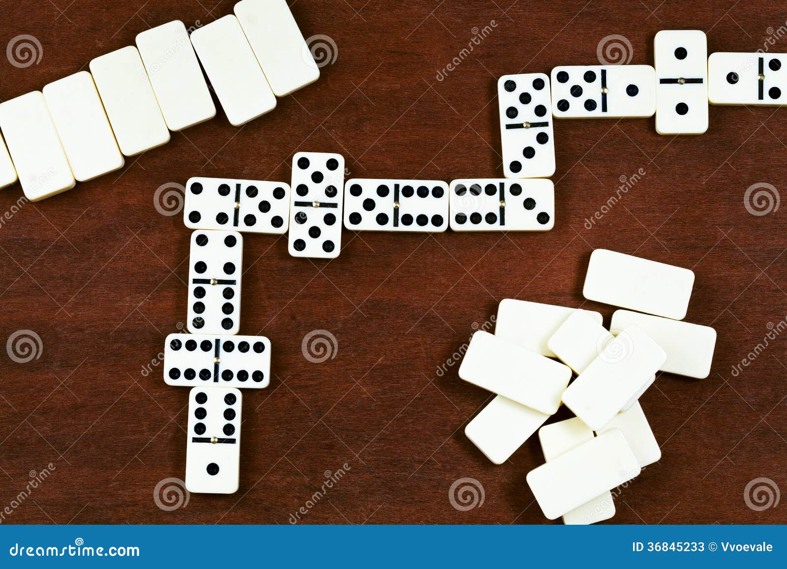 lawaai Laster Positief 2,680 Dominoes Set Stock Photos - Free & Royalty-Free Stock Photos from  Dreamstime