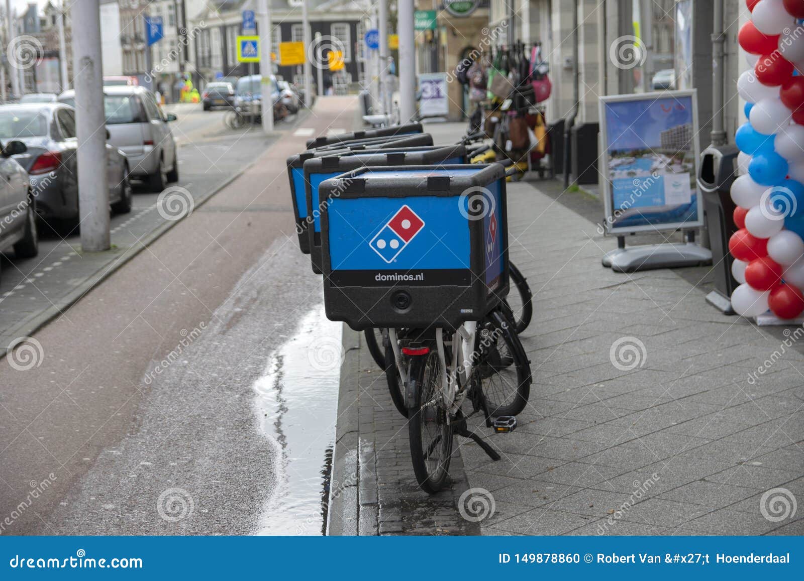 domino's pizza delivery bike